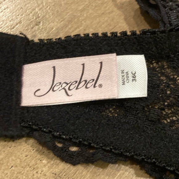 Size 36C Lace  Bra - Picture 11 of 12